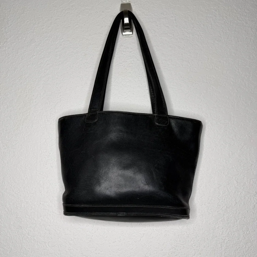 Vintage Coach Black Leather Bleecker Bucket Bag